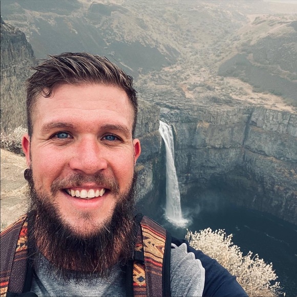 Meet your Posher, Sharon - Picture 3 of 4